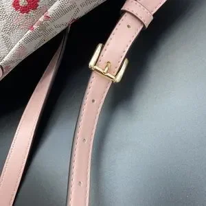 Michael Kors | Bags | 24hr Drop Michael Kors Slim Spring  display picture 2